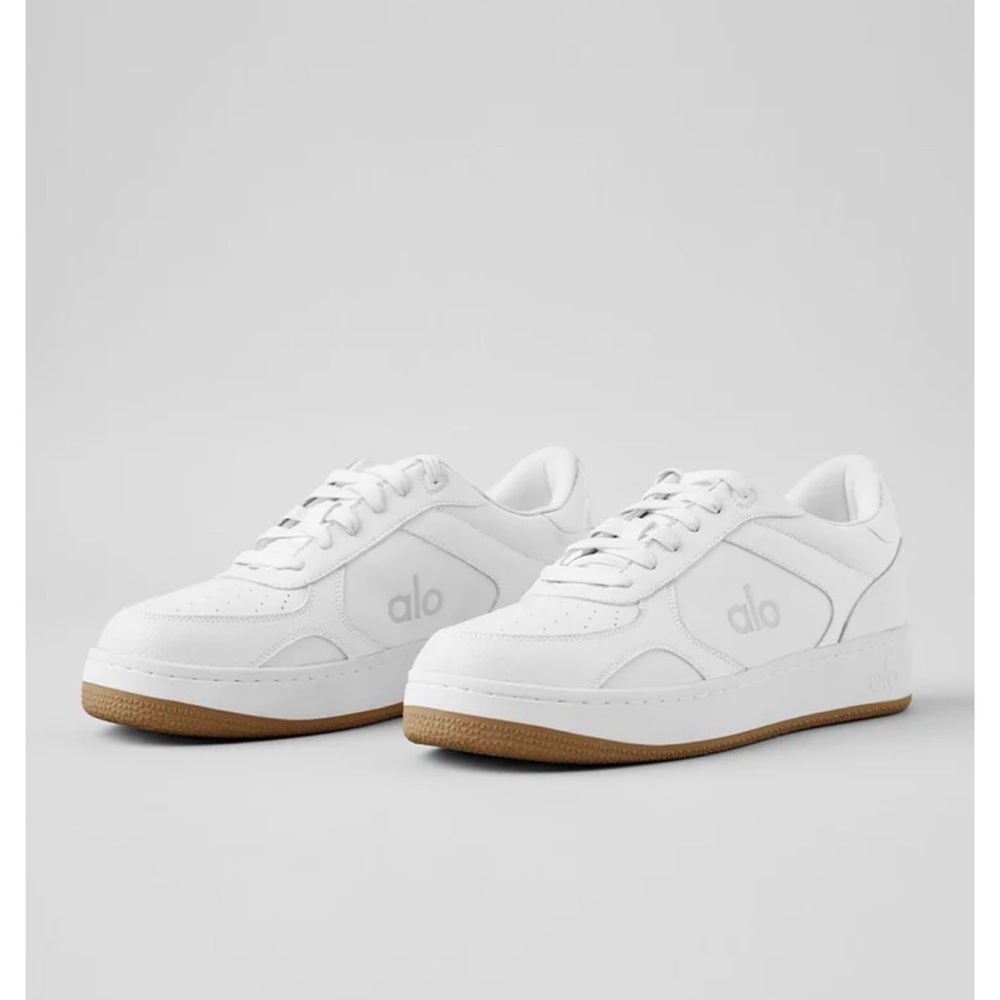 Alo sneakers brand new never worn